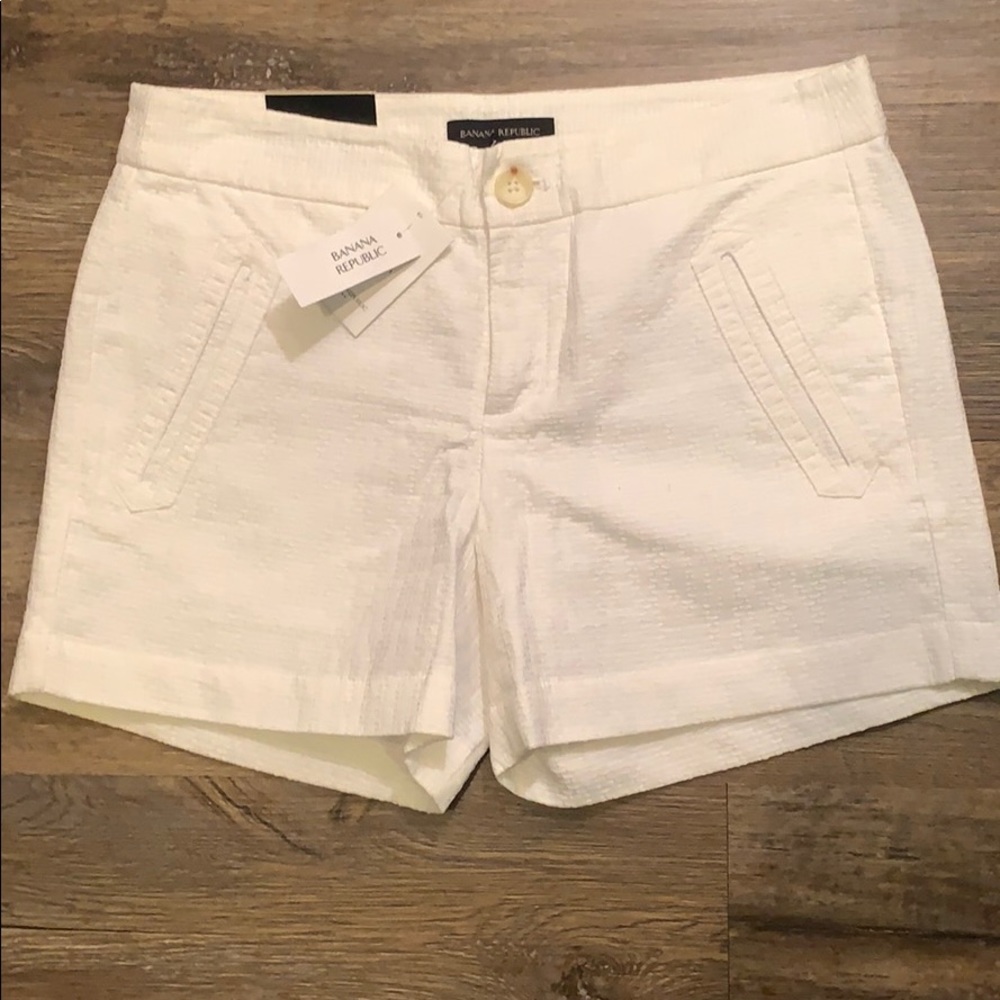 Banana Republic White Canvas Short Size 4